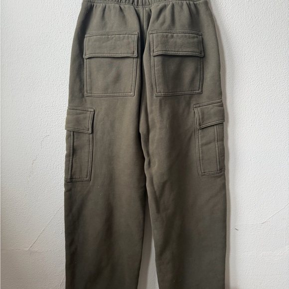 Aritzia Olive Sweatfleece Mega Cargo Sweatpants - Picture 5 of 6